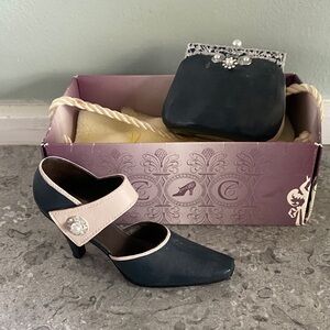 Ophelia Classic Couture Mini Fashion Shoe black Beige Strap Pearl Button w purse